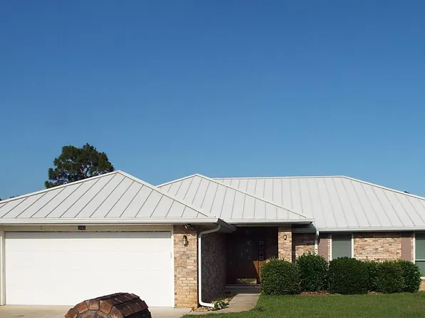 2483 Heritage Cir, Navarre, FL 32566