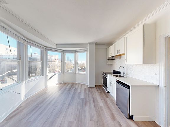 5th image of 15 Hermann St #104