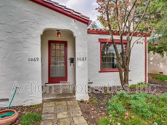 2nd image of 1069 Willow Glen Way