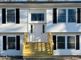 108 Hartmann Hill Rd, Milford, PA 18337