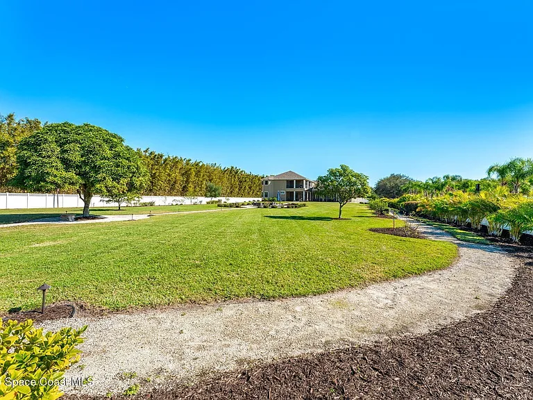 4022 Tradewinds Trl — Photo 96