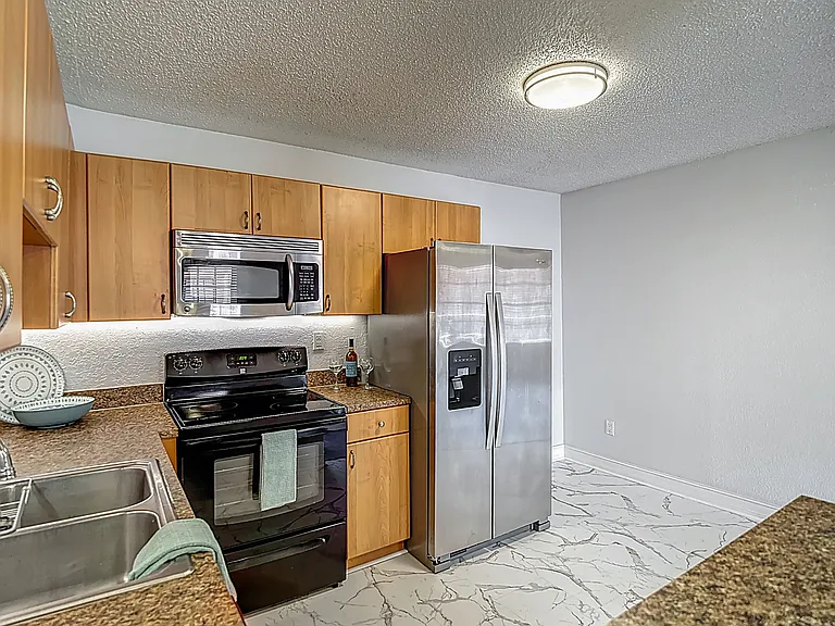 21032 Voyager Blvd #8 — Photo 7