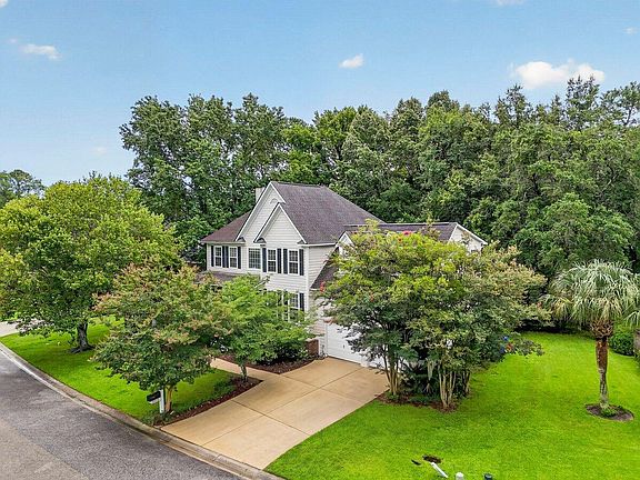 3rd image of 200 Oak Point Landing Dr