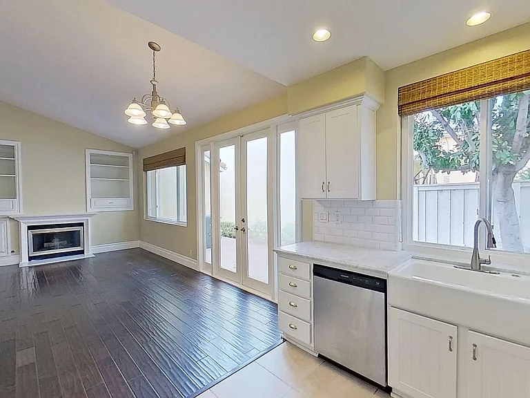 2581 W Ardenwood Ct — Photo 9