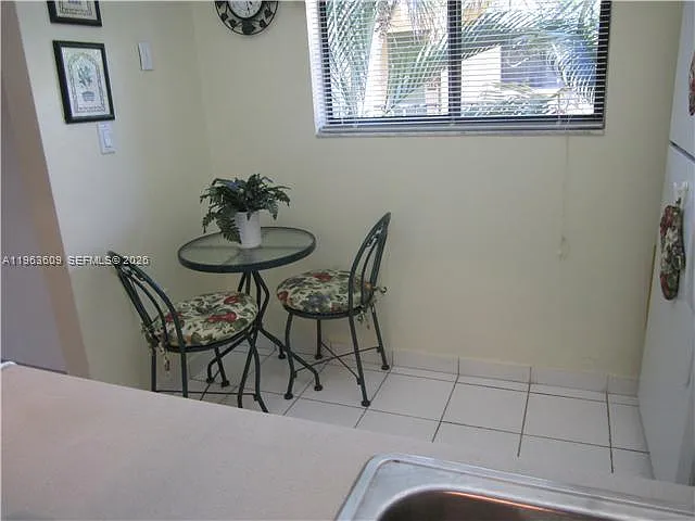 Building Photo - 8025 SW 107th Ave #321