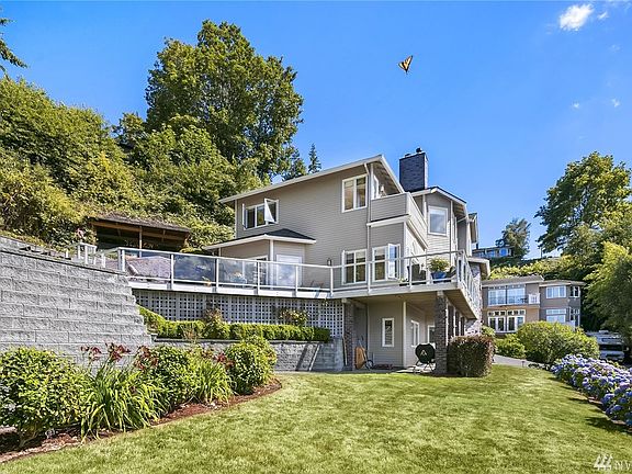 Yard offer room to play, and garden.