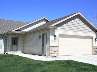 481 Limestone Ct NW, Eyota, MN 55934