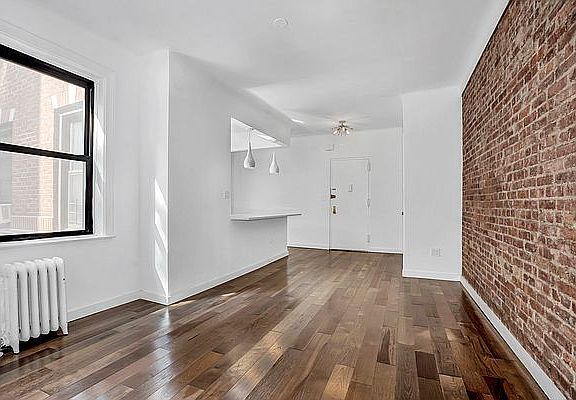 3rd image of 135 W 16th St APT 27