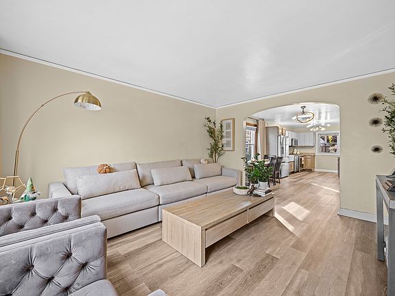 2nd image of 10938 S Avenue M