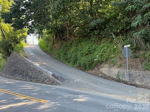 1st image of 710 Cherokee Orchard Rd