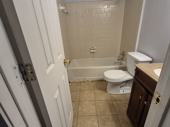 5th image of 5052 Brittany Dr