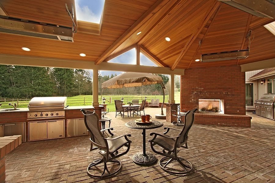 Patio with Built in Grill, kitchen and slab granite countertop