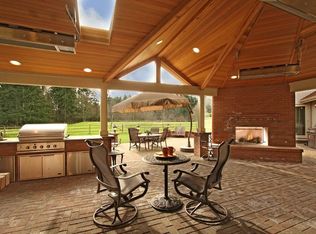 20729 SE 34th St, Sammamish, WA