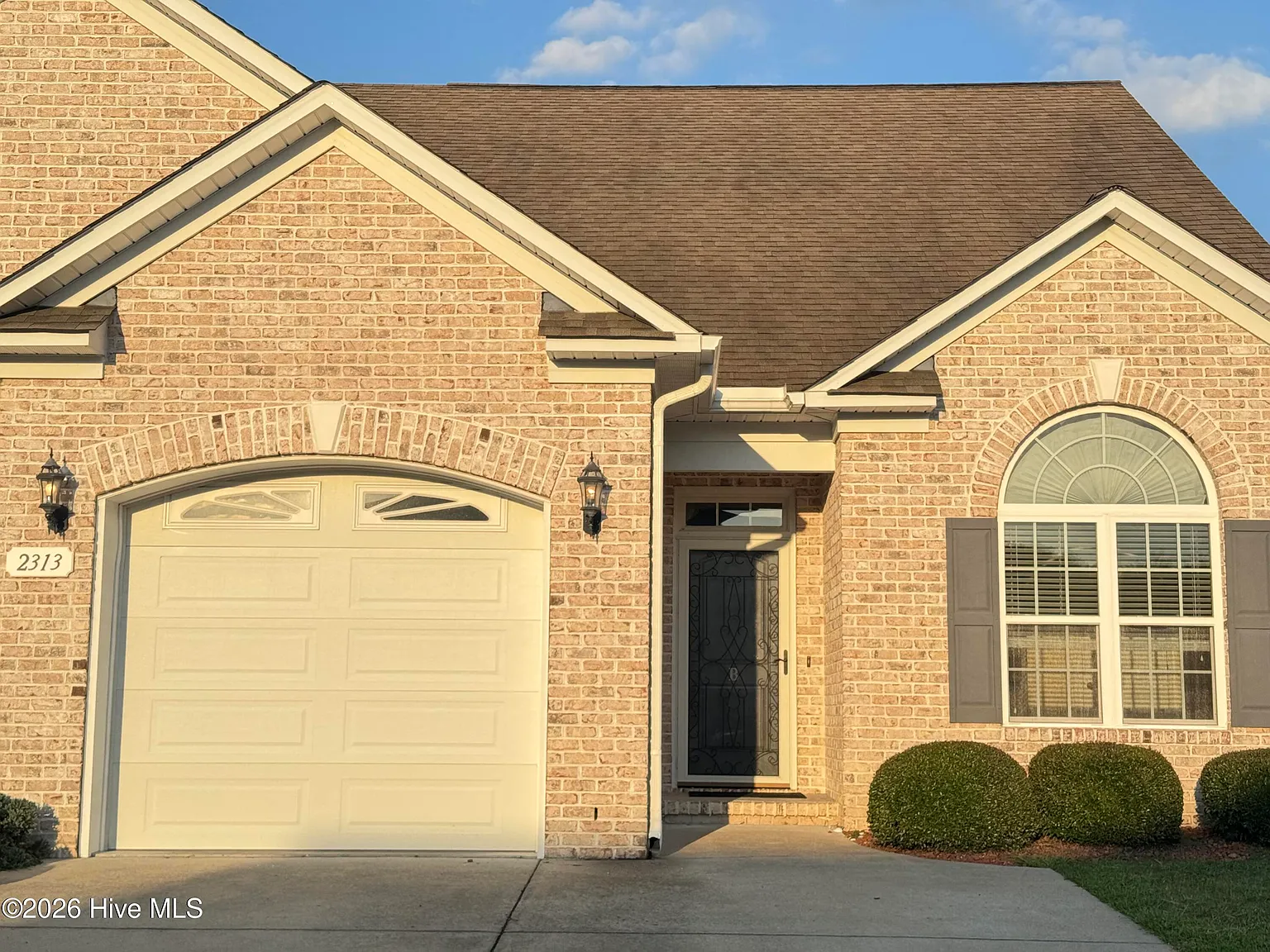 4 bed, 3.0 bath, $1,800 — Photo 3