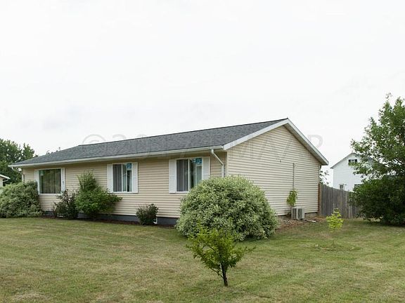 3rd image of 114 Andrews Ave SE