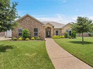 1025 Princess Diana Dr, Mc Gregor, TX 76657