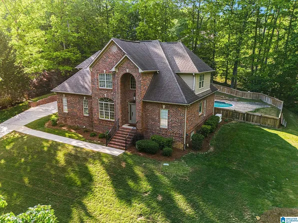 8064 N Lake Dr, Trussville, AL 35173