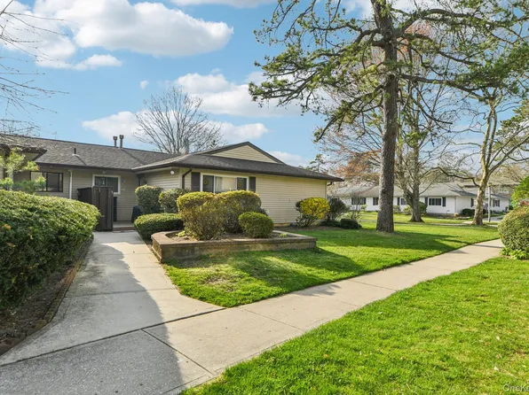 114 Feller Drive, Central Islip, NY 11722