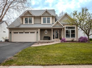 1308 Meadow Ln, North Aurora, IL 60542