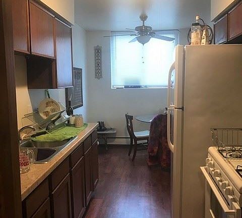 5th image of 317 15th Ave NE APT 4