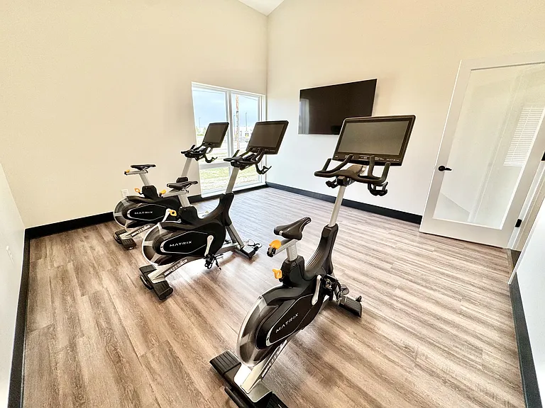 SPIN BIKE ROOM