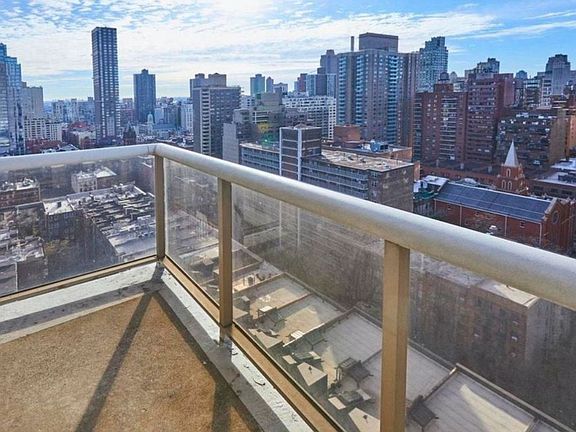 3rd image of 200 E 89th St APT 19G