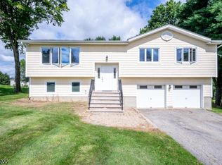 9 Indian Spring Rd, Budd Lake, NJ 07828