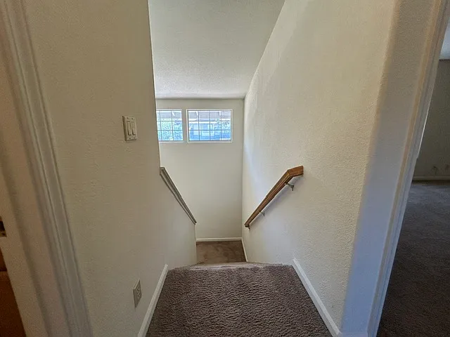 201 Sapphire Ct — Photo 27