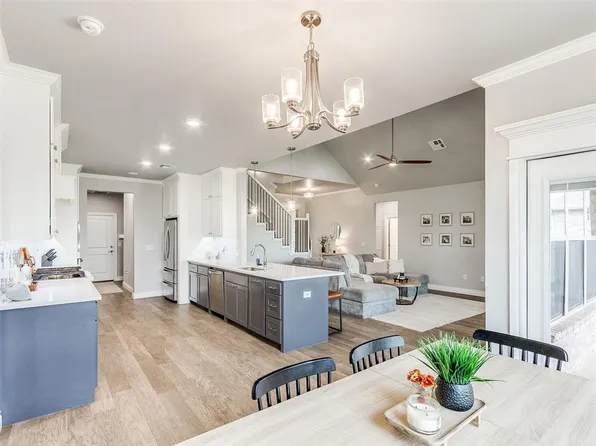4930 Deerfield Ave, Enid, OK 73703