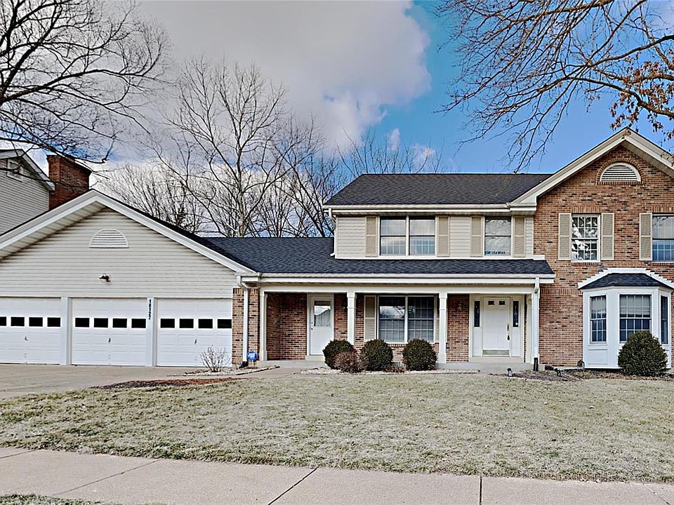1st image of 18127 Edgewood Cir