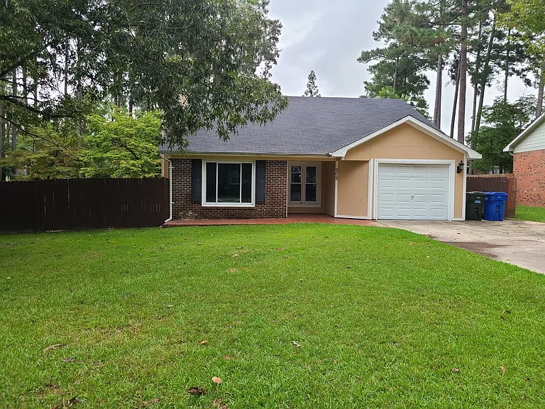 909 Bramblewood Ct — Photo 1