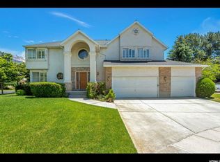 8841 S Willow Hills Ct, Sandy, UT 84093