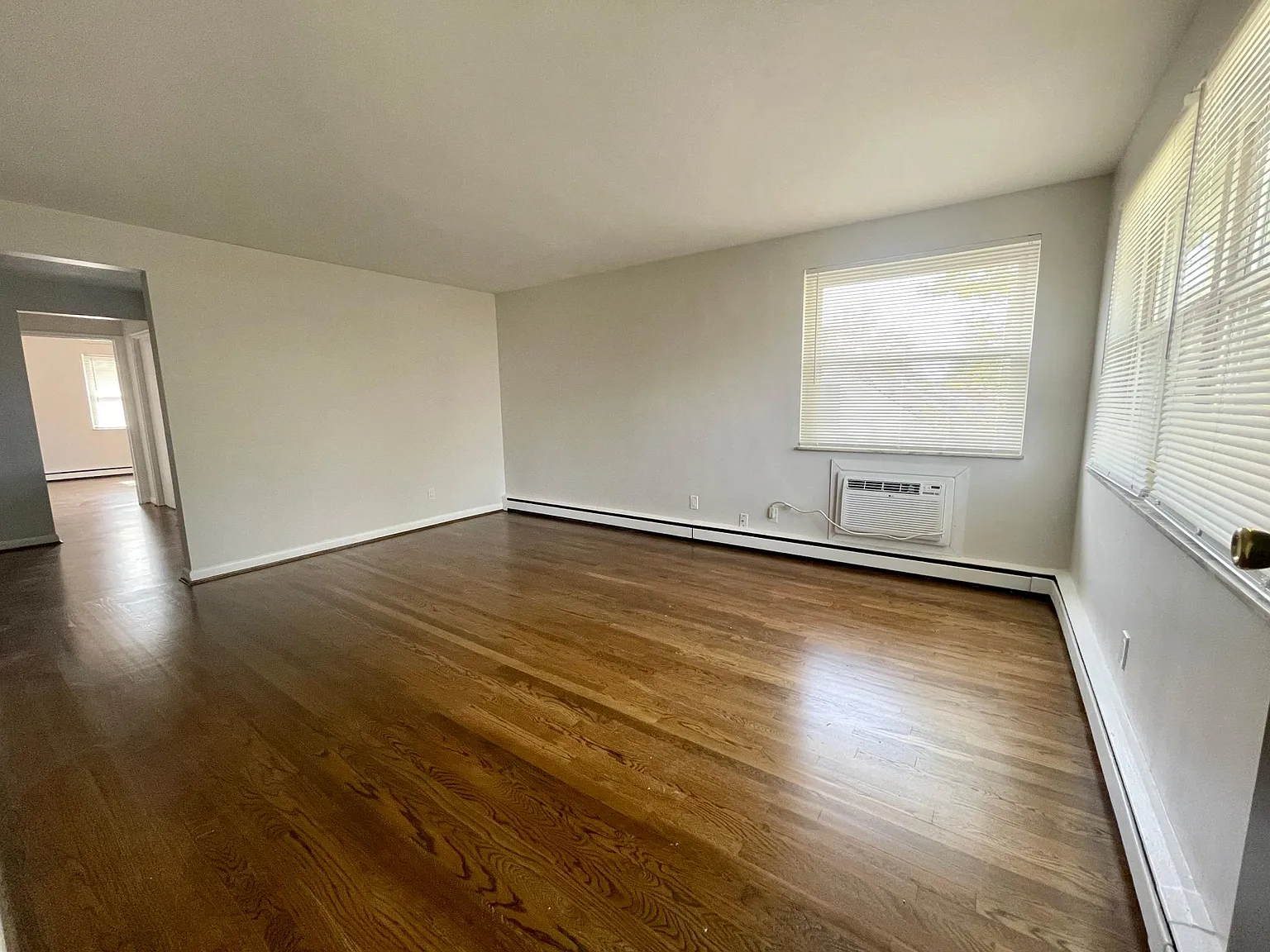 1 bed, 650 sqft, $1,130 — Photo 3