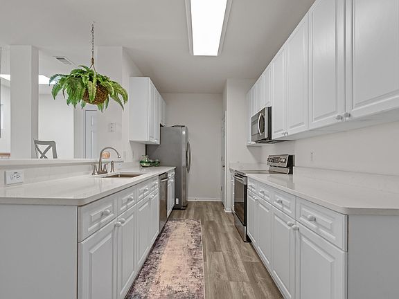 4th image of 4436 Lady Banks Ln. #D2