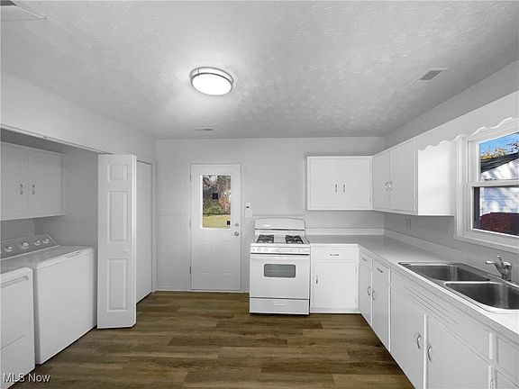 2nd image of 343 Belmont Ave