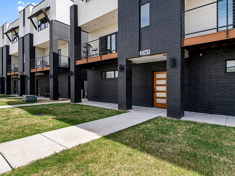 3773 Riverside Dr #3773 — Photo 4
