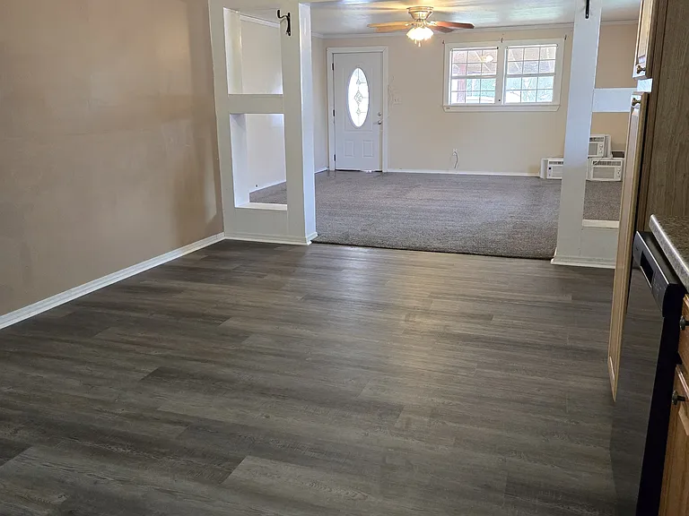 1021 S Westside Ave — Photo 3