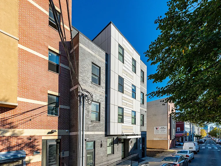Temple Apartments — Photo 6