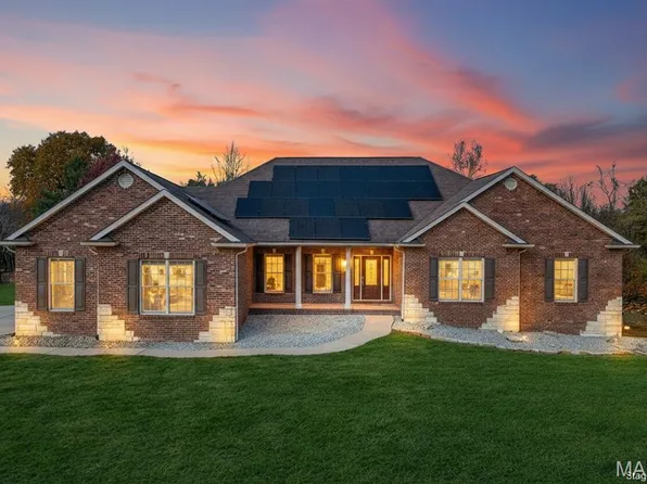 166 Berringer Dr, O'Fallon, IL 62269