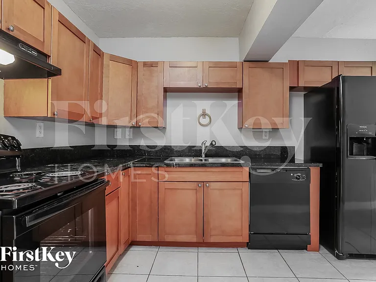 4531 NE 5th Ave — Photo 9