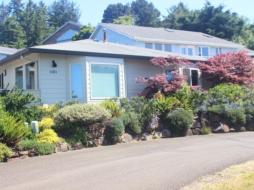 1st image of 1151 SE Harbor Crescent Dr