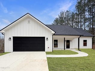 1021 Great Point Dr, McComb, MS 39648