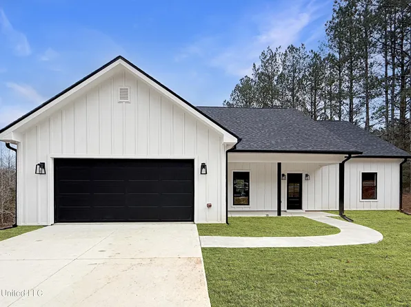 1021 Great Point Dr, McComb, MS 39648