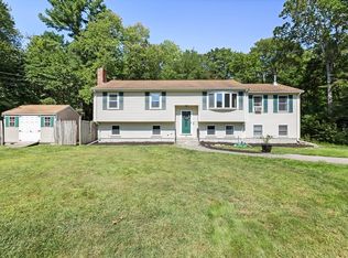 22 Barrows Ct, Norton, MA 02766