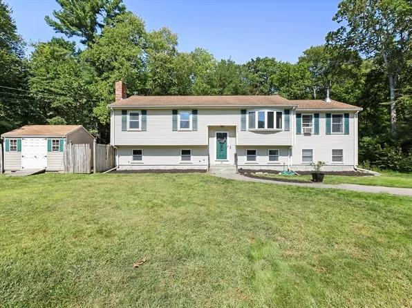 22 Barrows Ct, Norton, MA 02766