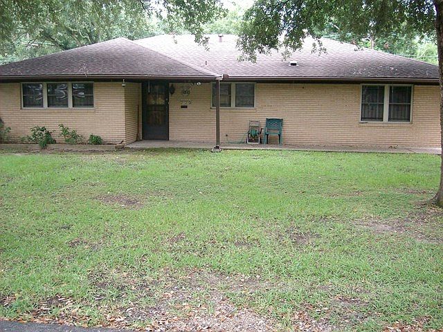 1st image of 2129 Oak Ave
