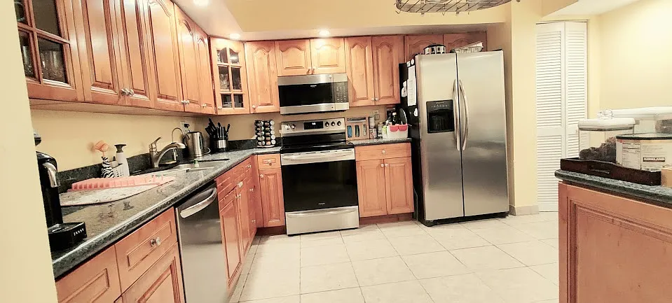 3940 Inverrary Blvd #805