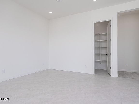 4th image of 36703 N Torrontes Drive