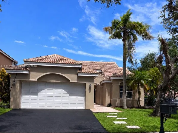 1371 Bayview Cir, Weston, FL 33326