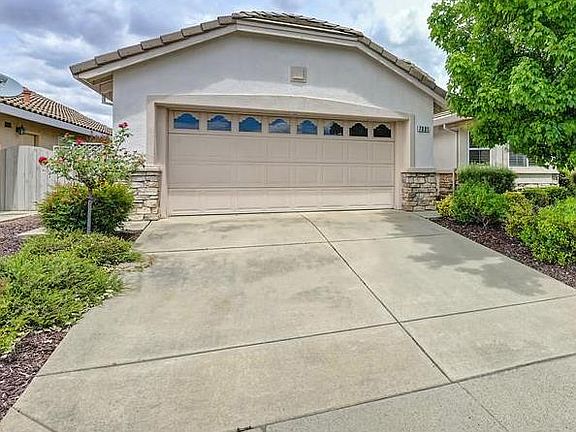2nd image of 7091 Lost Lake Ln